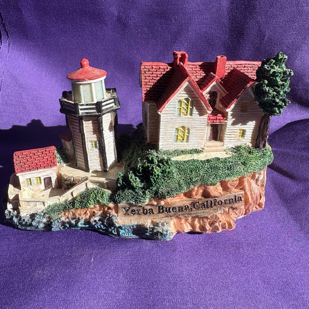 Charming Lighthouse and Cottage Figurine - Red and Green